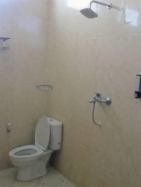 יוגיאקרטה Puri Minggiran Guesthouse Yogya מראה חיצוני תמונה